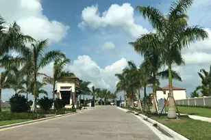 195 SE 24th Ct, Homestead, FL 33033 - Photo 2