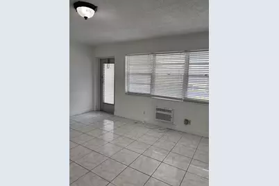 218 Windsor J, West Palm Beach, FL 33417 - Photo 10