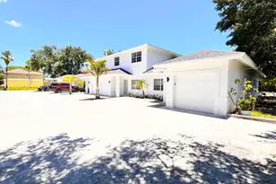 1440 Hawthorne Pl, Wellington, FL 33414 - Photo 1