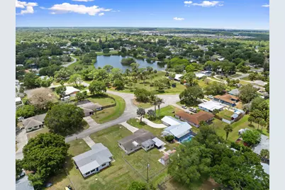 7408 Santa Rosa Parkway, Fort Pierce, FL 34951 - Photo 2