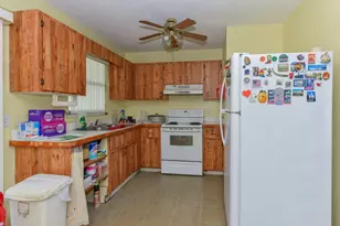 915 SW John MacCormack Terrace, Port Saint Lucie, FL 34953 - Photo 8