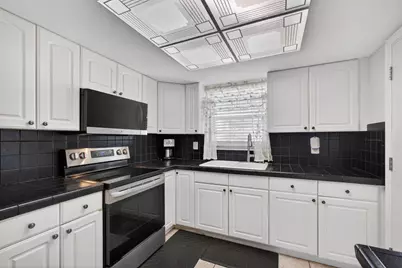 121 Wettaw Lane #Unit 110, North Palm Beach, FL 33408 - Photo 14