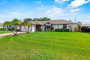 686 SW Hoffenberg Ave, Port Saint Lucie, FL 34953 - Photo 8