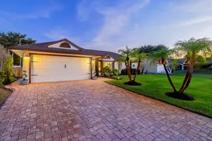 686 SW Hoffenberg Ave, Port Saint Lucie, FL 34953 - Photo 4