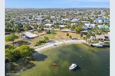 2433 NE 24th Street, Lighthouse Point, FL 33064 - Photo 14