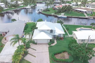 1694 SW Boatswain Pl, Palm City, FL 34990 - Photo 2
