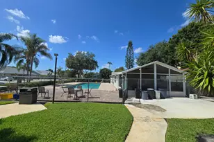 1530 Royal Forest Ct, West Palm Beach, FL 33406 - Photo 2