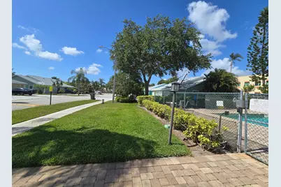 1530 Royal Forest Court, West Palm Beach, FL 33406 - Photo 54