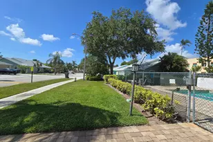 1530 Royal Forest Ct, West Palm Beach, FL 33406 - Photo 54