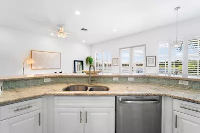 9820 S Miralago Way, Parkland, FL 33076 - Photo 10