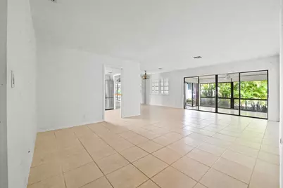 329 Knob Hill Boulevard, Boca Raton, FL 33431 - Photo 8