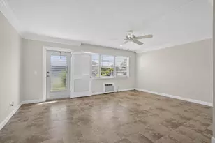 19 Hastings B, West Palm Beach, FL 33417 - Photo 4