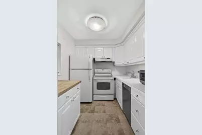 19 Hastings B, West Palm Beach, FL 33417 - Photo 10