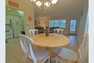 113 E Waltham E, West Palm Beach, FL 33417 - Photo 2