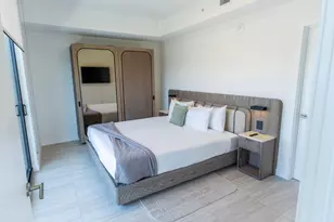 580 72nd St, Miami Beach, FL 33141 - Photo 8