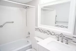 294 Chatham O, West Palm Beach, FL 33417 - Photo 8