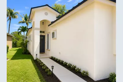4939 Pelican Street, Coconut Creek, FL 33073 - Photo 4