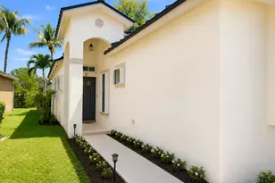 4939 Pelican St, Coconut Creek, FL 33073 - Photo 4