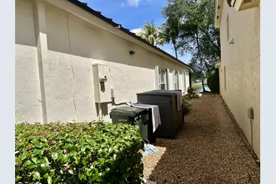 4939 Pelican Street, Coconut Creek, FL 33073 - Photo 8