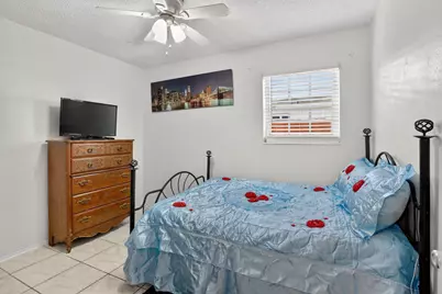 1411 NW 89th Avenue, Pembroke Pines, FL 33024 - Photo 28