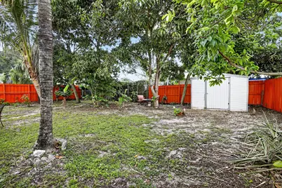 1411 NW 89th Avenue, Pembroke Pines, FL 33024 - Photo 40