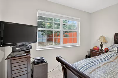 1411 NW 89th Avenue, Pembroke Pines, FL 33024 - Photo 20