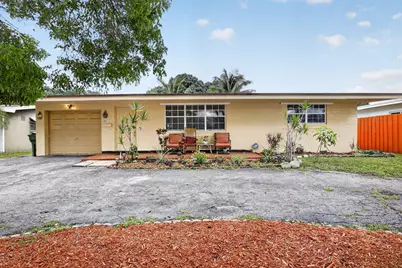 1411 NW 89th Avenue, Pembroke Pines, FL 33024 - Photo 4