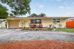 1411 NW 89th Ave, Pembroke Pines, FL 33024 - Photo 4
