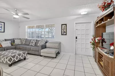 1411 NW 89th Avenue, Pembroke Pines, FL 33024 - Photo 10