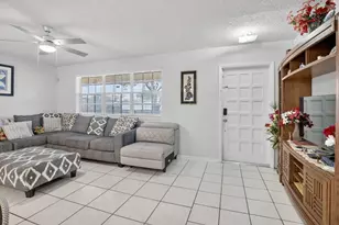 1411 NW 89th Ave, Pembroke Pines, FL 33024 - Photo 10