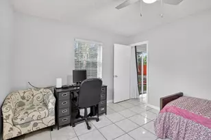 1411 NW 89th Ave, Pembroke Pines, FL 33024 - Photo 26