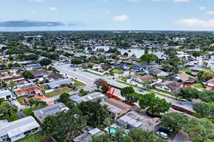 1411 NW 89th Ave, Pembroke Pines, FL 33024 - Photo 46