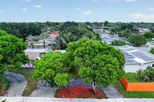 1411 NW 89th Ave, Pembroke Pines, FL 33024 - Photo 42