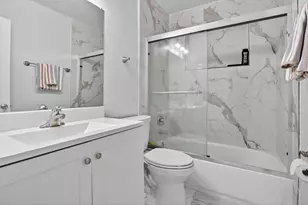 1411 NW 89th Ave, Pembroke Pines, FL 33024 - Photo 28
