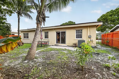 1411 NW 89th Avenue, Pembroke Pines, FL 33024 - Photo 38