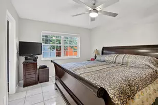 1411 NW 89th Ave, Pembroke Pines, FL 33024 - Photo 24