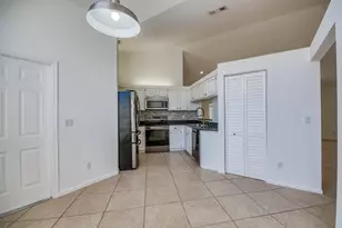 252 Moccasin Trail W, Jupiter, FL 33458 - Photo 16