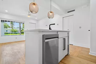 401 NE 2nd Avenue #2, Delray Beach, FL 33444 - Photo 2