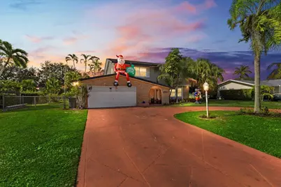 3179 Hoylake Road, Wellington, FL 33467 - Photo 2