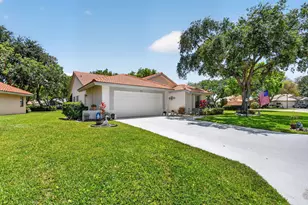 4810 Catamaran Cir, Boynton Beach, FL 33436 - Photo 4