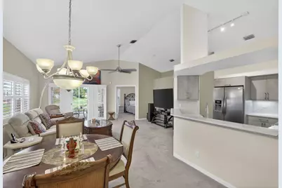 2097 Bonisle Circle, Riviera Beach, FL 33418 - Photo 10