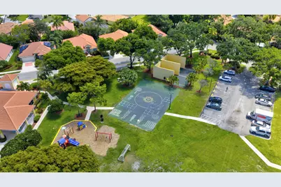 2097 Bonisle Circle, Riviera Beach, FL 33418 - Photo 34