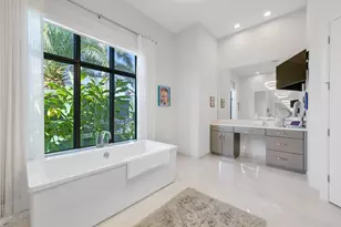 2702 NW 71st Blvd, Boca Raton, FL 33496 - Photo 36