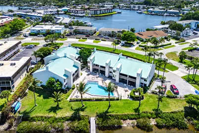 412 Southwind Drive #B2, North Palm Beach, FL 33408 - Photo 2