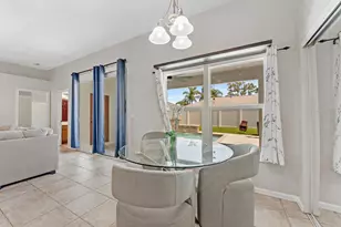 107 Sycamore Dr, Royal Palm Beach, FL 33411 - Photo 14