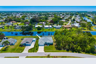 2549 SE Lyman Circle, Port Saint Lucie, FL 34952 - Photo 2