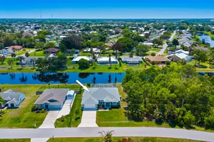 2549 SE Lyman Cir, Port Saint Lucie, FL 34952 - Photo 2