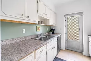 262 SE 9th Ave, Deerfield Beach, FL 33441 - Photo 16