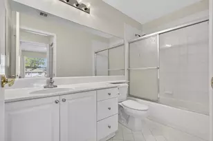 1104 Oakwater Dr, Royal Palm Beach, FL 33411 - Photo 12