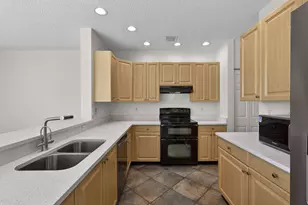 1104 Oakwater Dr, Royal Palm Beach, FL 33411 - Photo 4